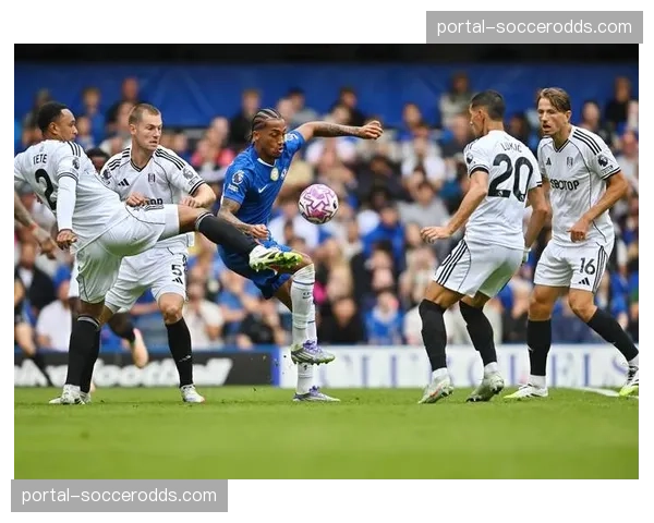 赛后评论：VAR再次成为焦点，富勒姆点球争议判罚引多方讨论